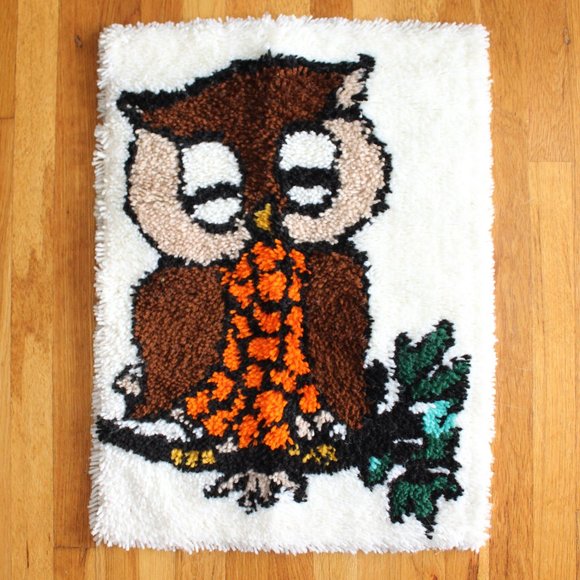 Vintage 70s MCM Boho Sleeping Owl Latch Hook Rug Wall Hanging 20" x 27" Finished - Picture 1 of 6